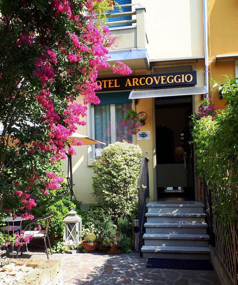 Hotel Arcoveggio Болонья Экстерьер фото